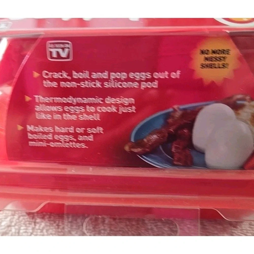 Egglets Hard-Boiled Eggs Without the Shell 4 Included New in Box‎